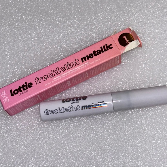 💝NIB Lottie London Freckle Tint Metallic Gold💝 - Picture 4 of 6